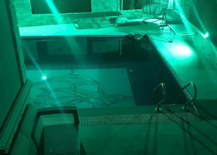 וילה With Private Pool In