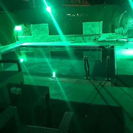 With Private Pool In فيلة